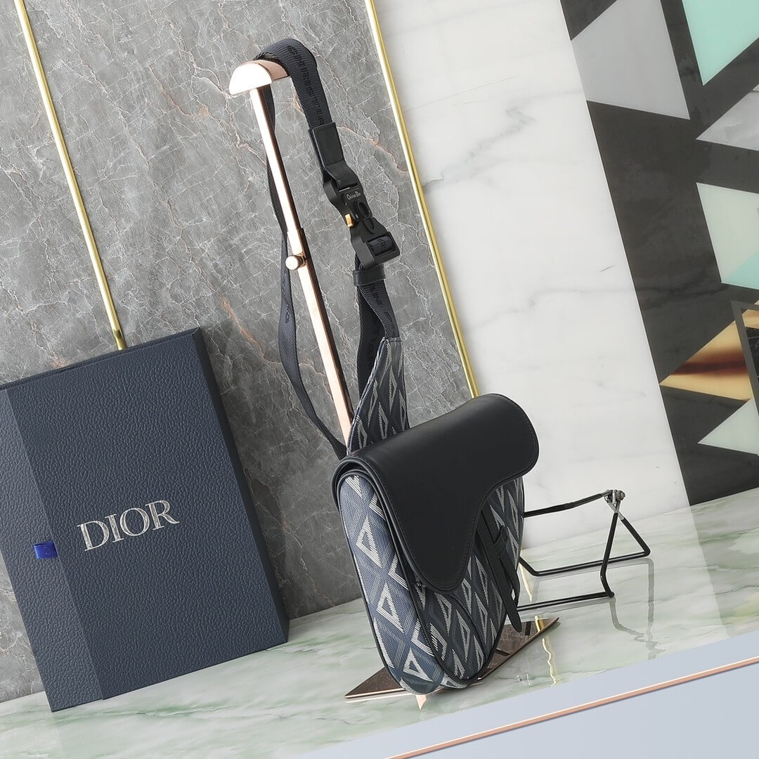 D*or saddle bag with strap