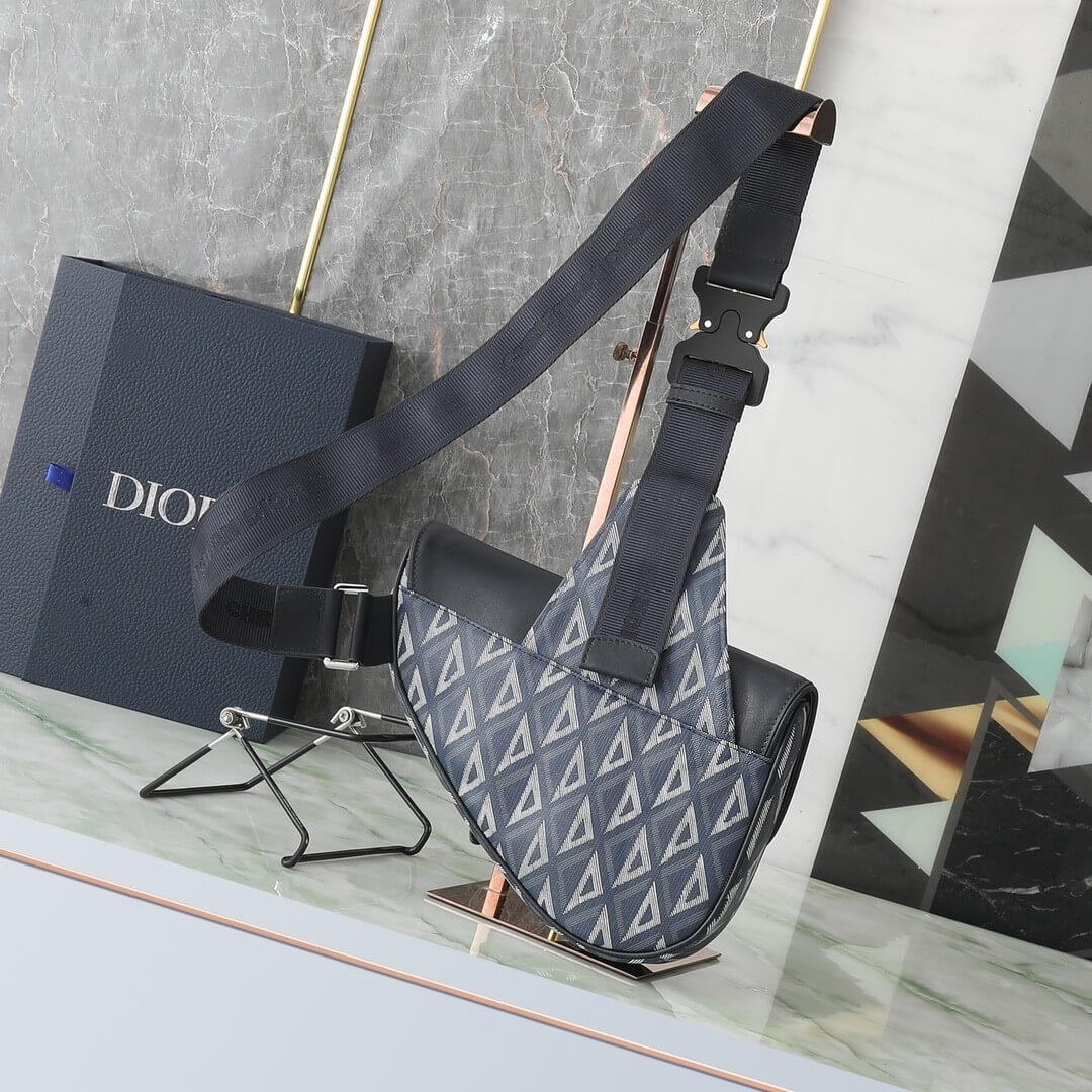 D*or saddle bag with strap